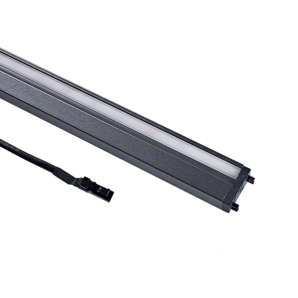 Detailaufnahme einer modernen LED-Leuchte, die durch ihr schlankes Design ideal für elegante Raumkonzepte geeignet ist.