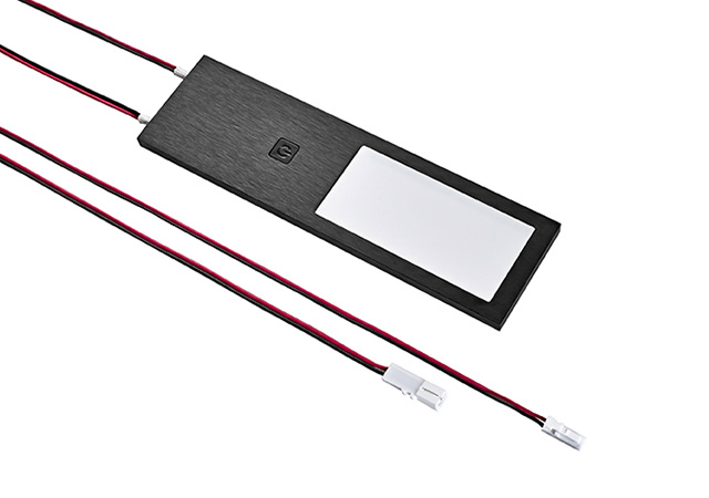 Schwarze LD 8142 Anbauleuchte mit Schalter und Anschlusskabeln